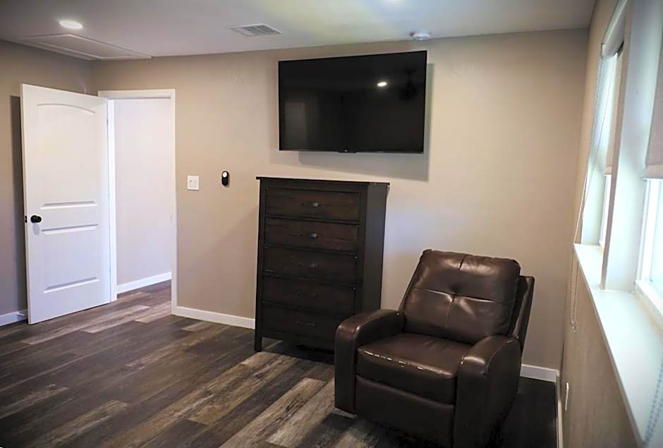 Apt 2- High Plains Lodge at Nomad Landing