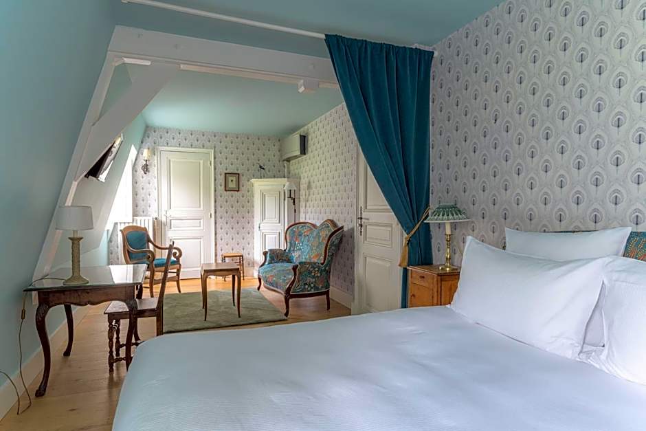 Le Chateau D'Etoges - Les Collectionneurs