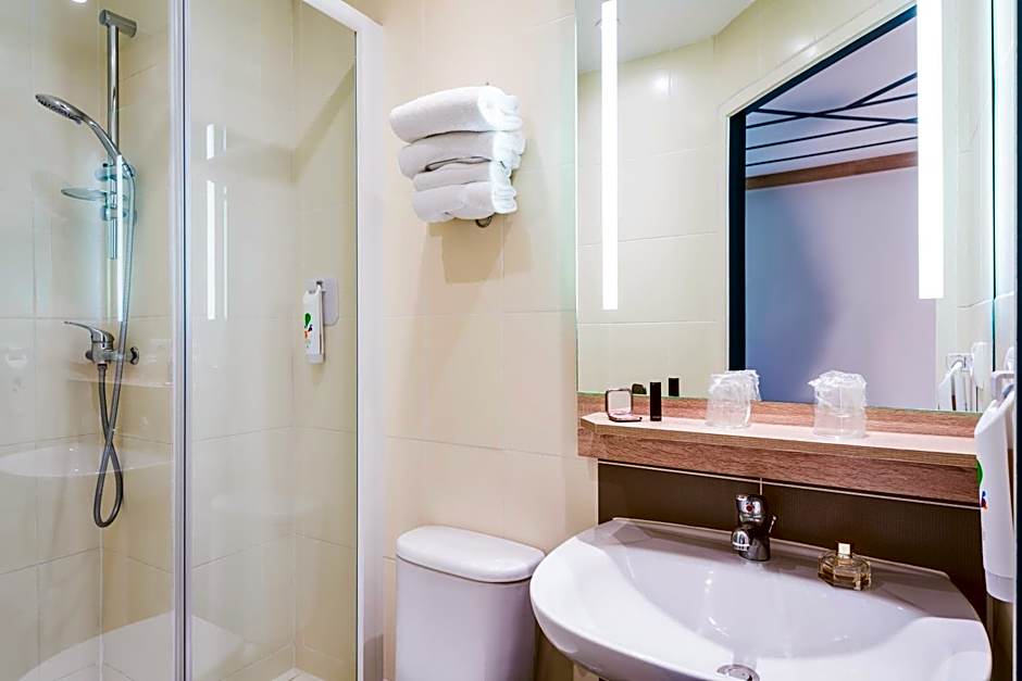 ibis Styles Rouen Val De Reuil