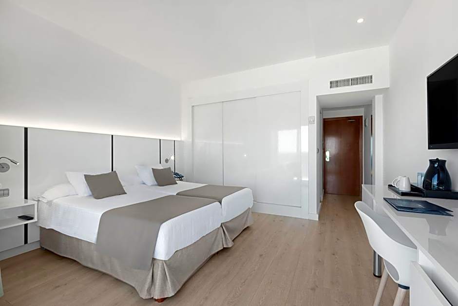 THB El Cid - Adults Only