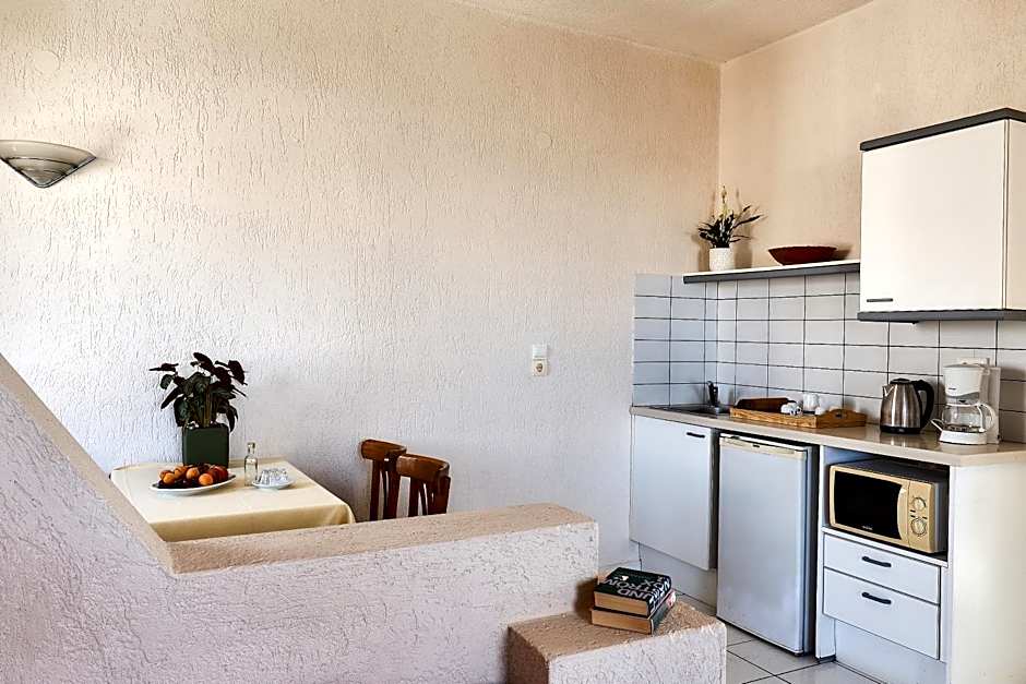 Creteco Hotel & Suites