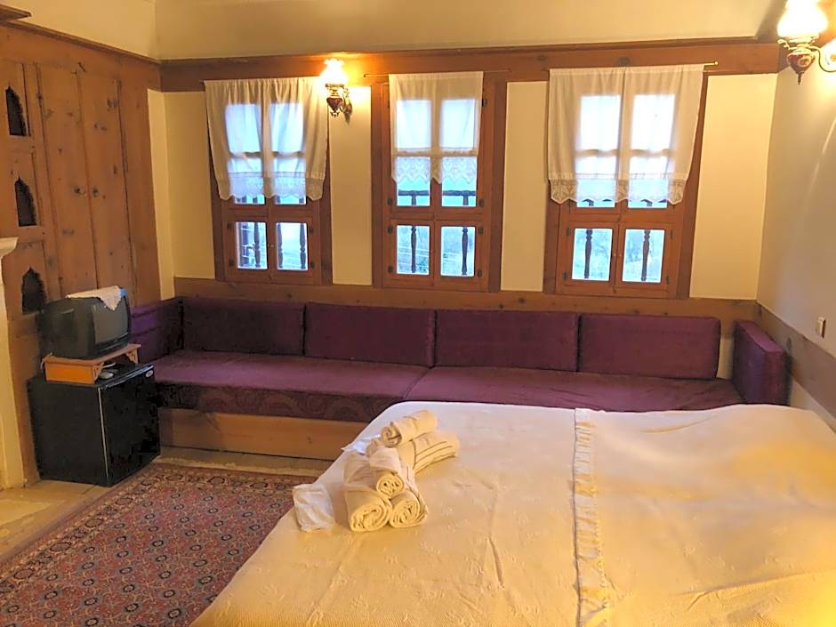 Paphlagonia Yoruk Muratoglu Konak