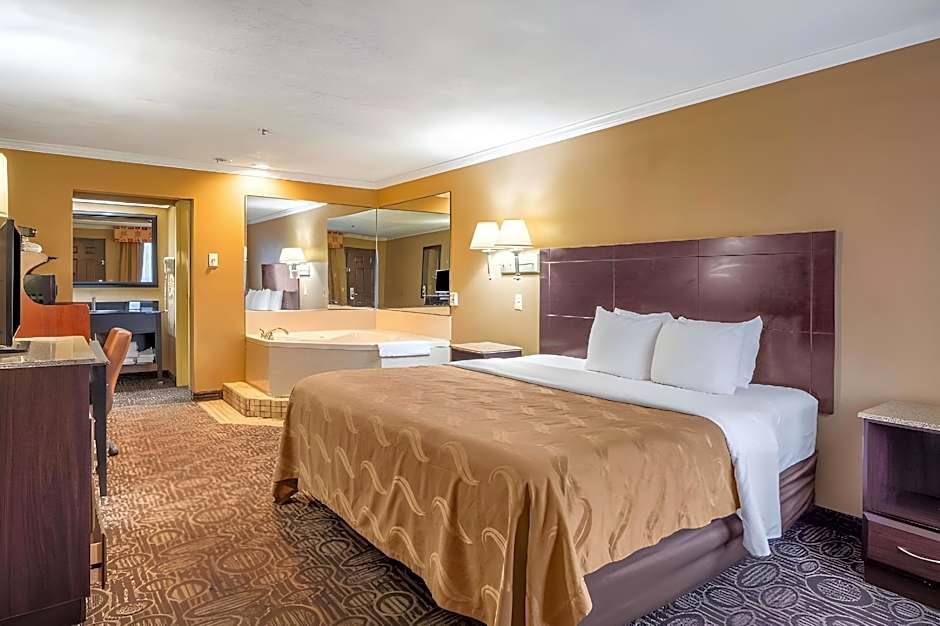 Quality Inn & Suites Ft. Jackson Maingate