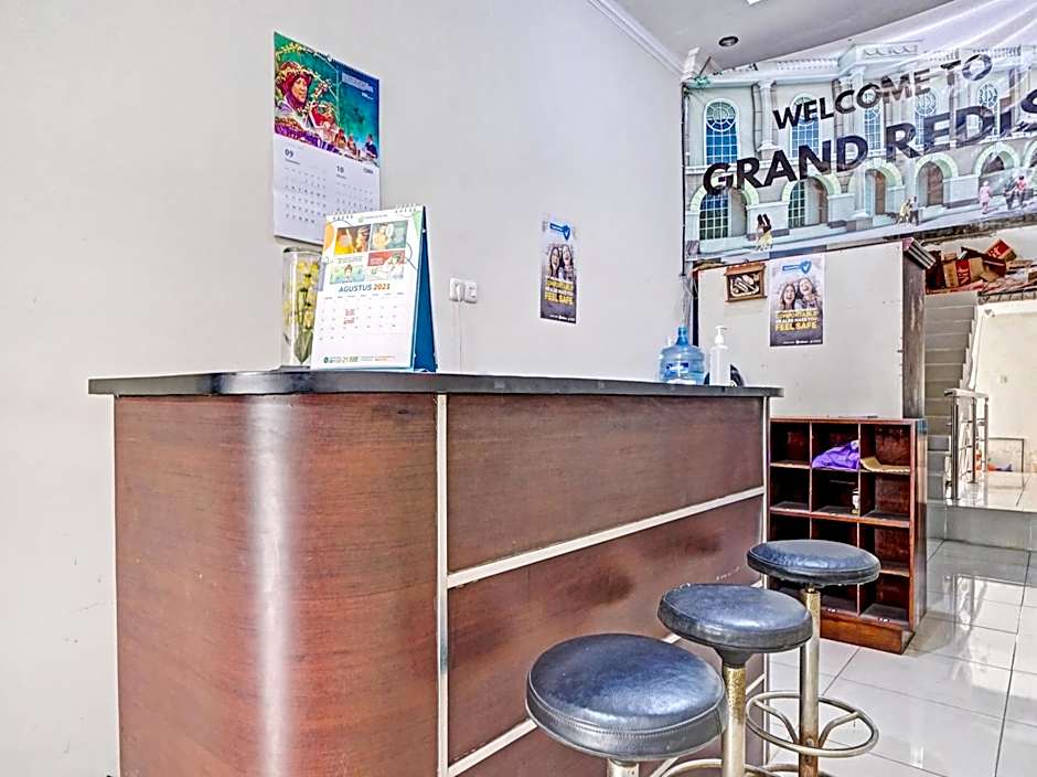 RedDoorz near Universitas Merdeka Malang 2