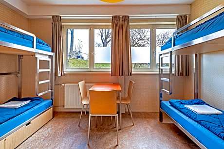 Quadruple Room with Private Bathroom