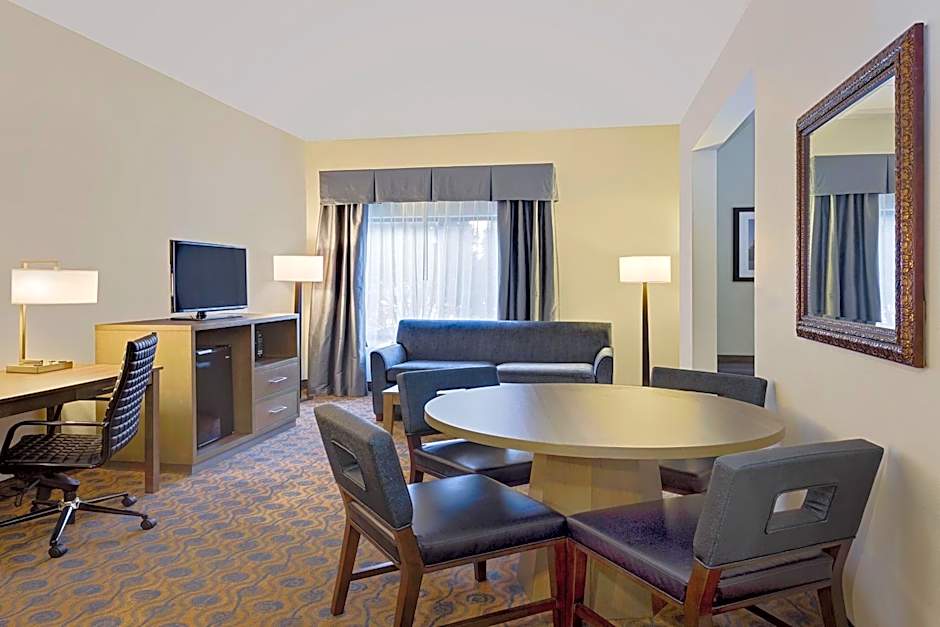 Comfort Inn & Suites Arlington Heights - Schaumburg