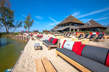 Lakeside Paradise Sport Hostel