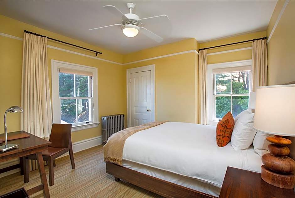 Historic 2 Bedroom Suite — 8 fotoğraftan 1. fotoğraf