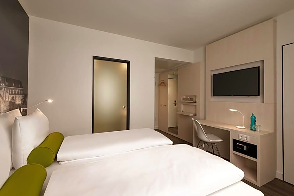 Super 8 by Wyndham Mainz Zollhafen