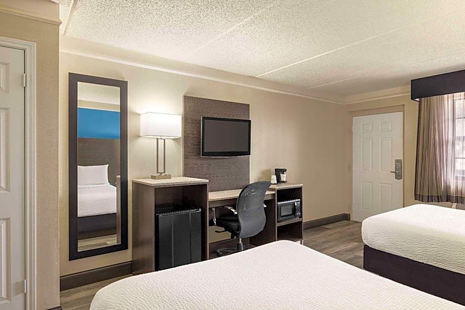 La Quinta Inn San Antonio I-35 N at Toepperwein