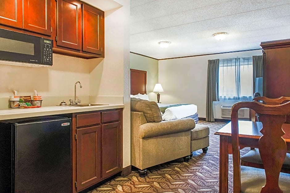 Quality Inn & Suites Zanesville City Center