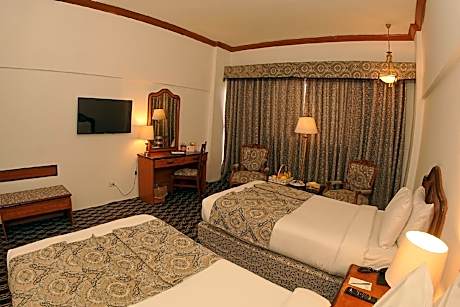 Executive Twin Bed Room