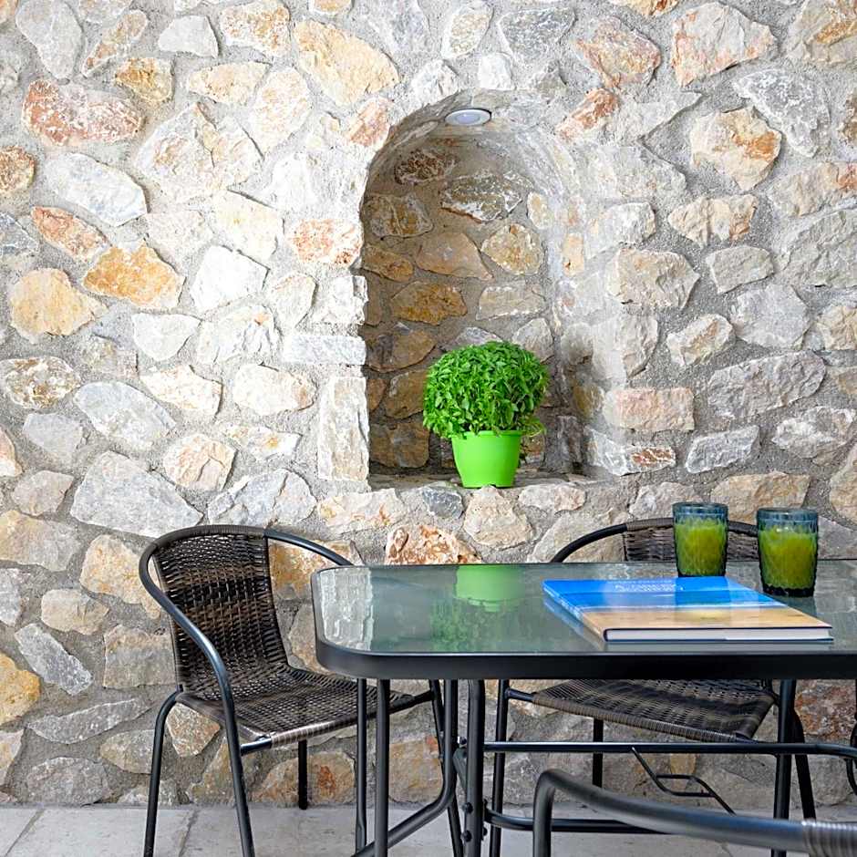 Elia Residences Santorini