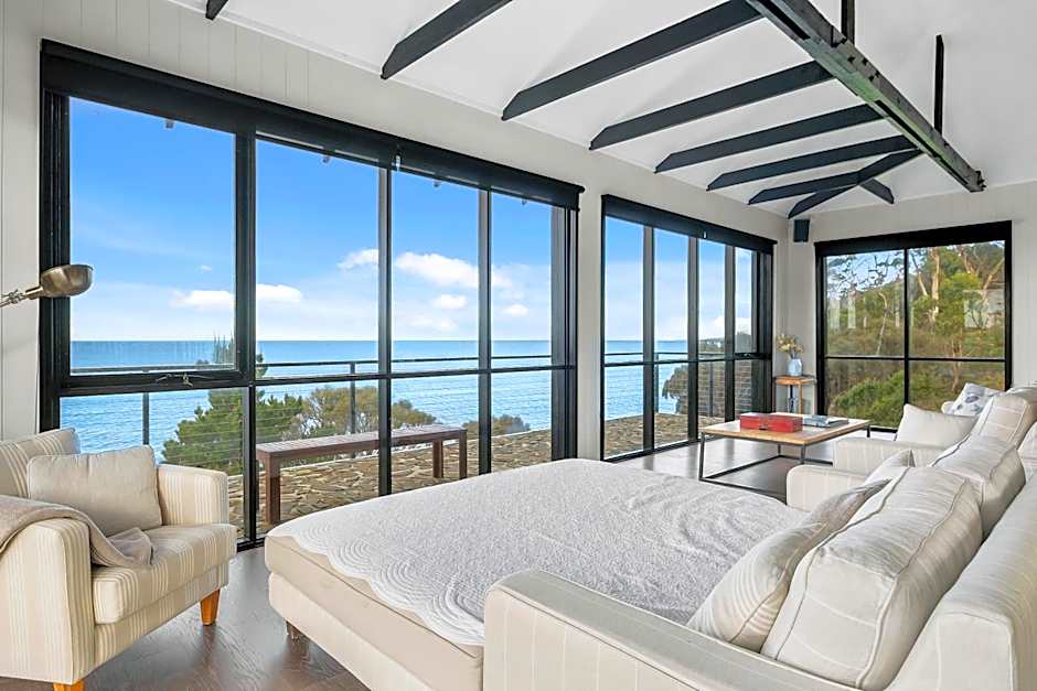 Hamptons on the Bay