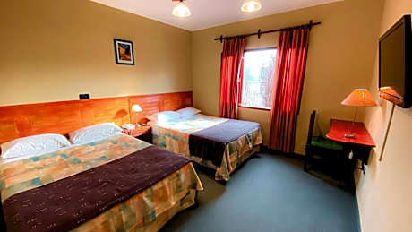 Family Room with Garden View