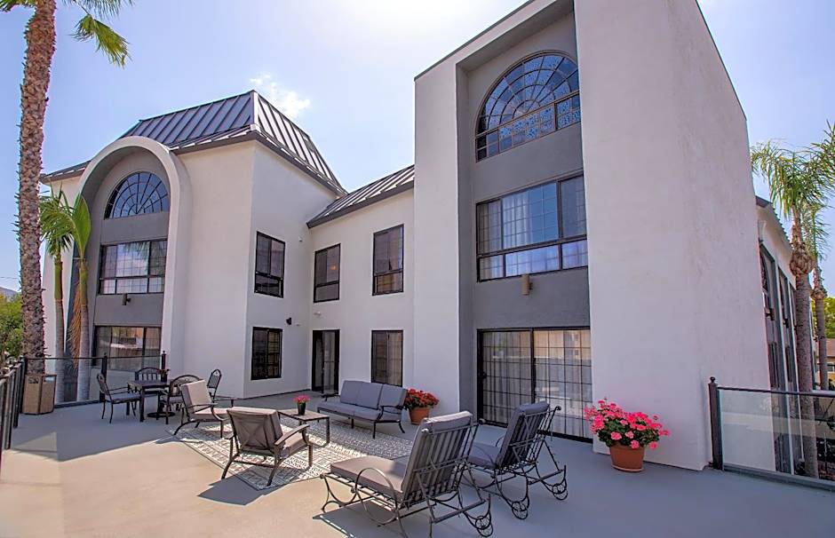Coast Burbank Hotel