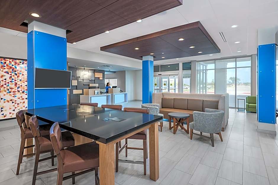 Holiday Inn Express & Suites Bryan - College Station By IHG