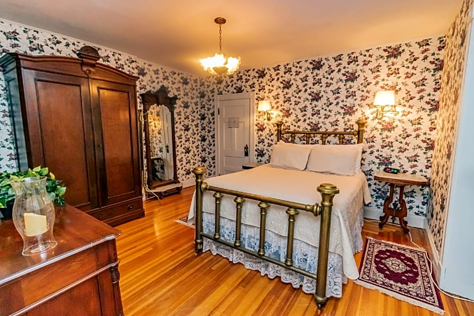 Saratoga Dreams Bed and Breakfast