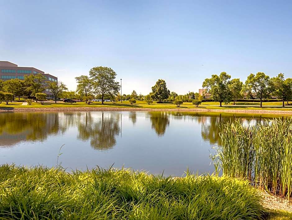 Sheraton Suites Chicago Elk Grove