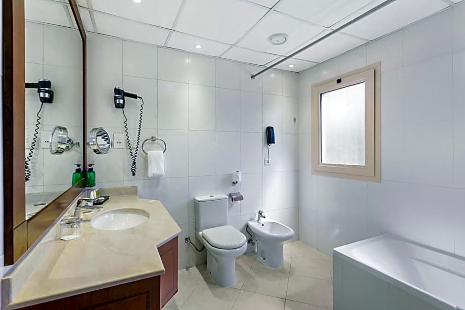 Al Hamra Village Hotel