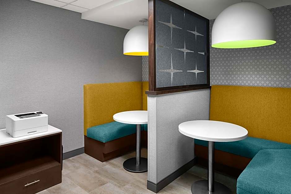 Hampton Inn By Hilton And Suites Grand Rapids