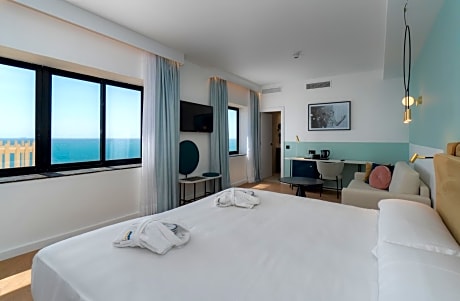 Superior Suite Celebrities (2 Adults)