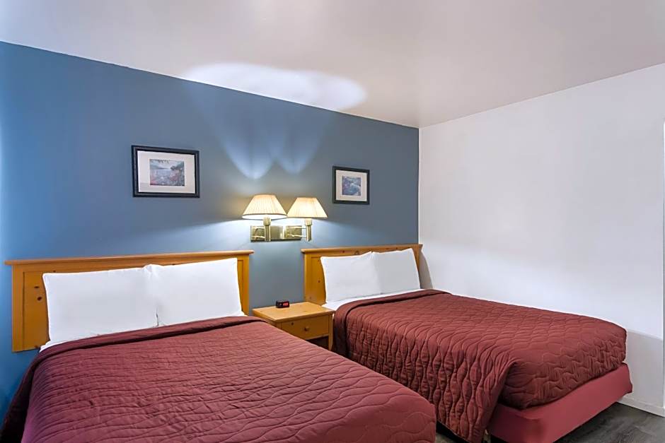 Rodeway Inn & Suites Sidney Historic Downtown I-80