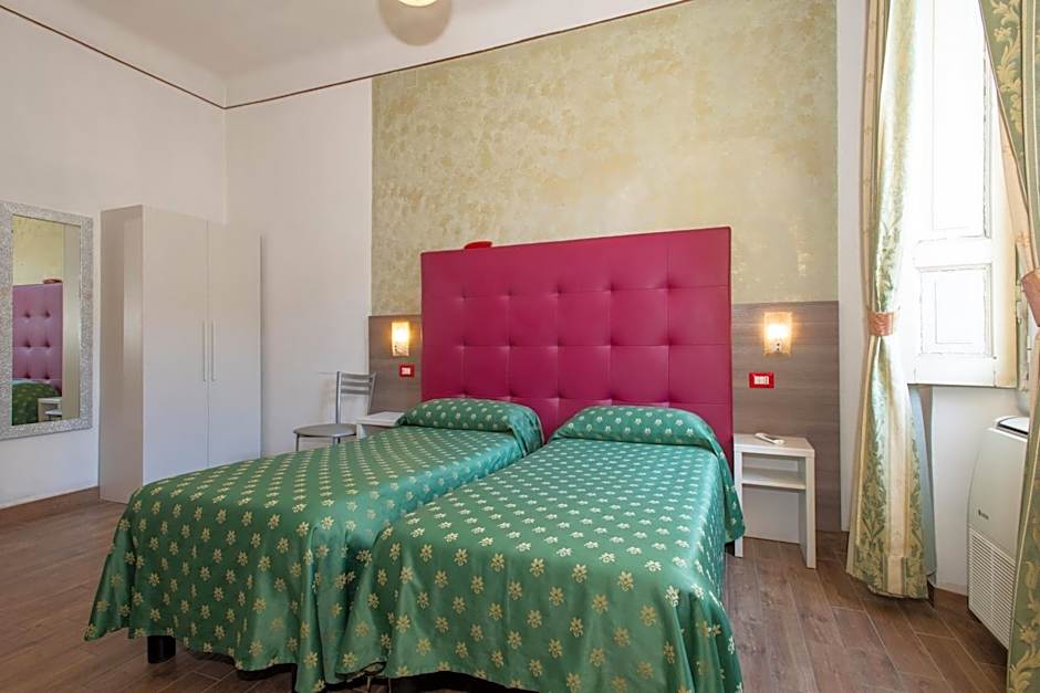 Hotel Piola
