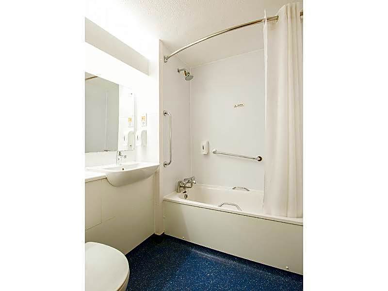 Travelodge Manchester Birch M62 Eastbound