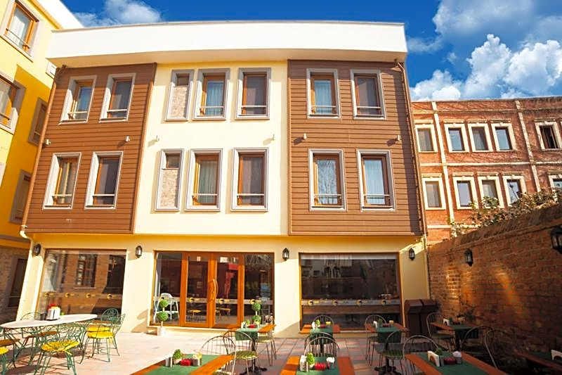 Set Ozer Hotel