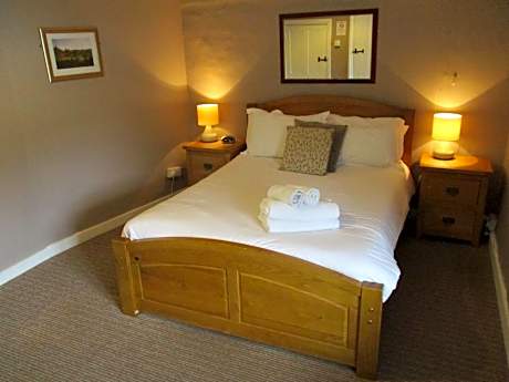 Double Room with En Suite Shower