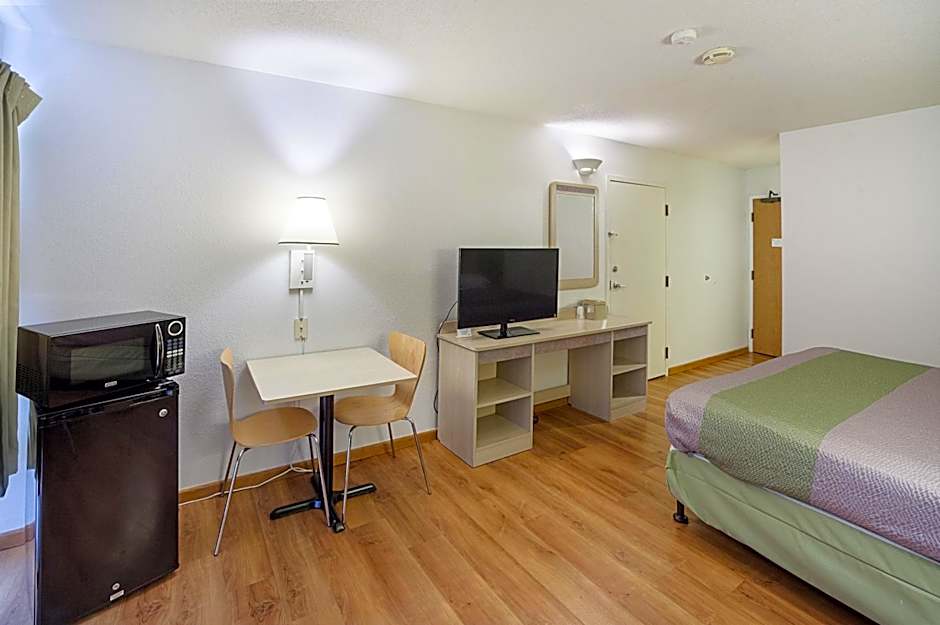 Motel 6 Binghamton
