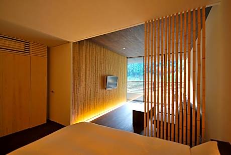 Deluxe Twin Room with Open-Air Bath