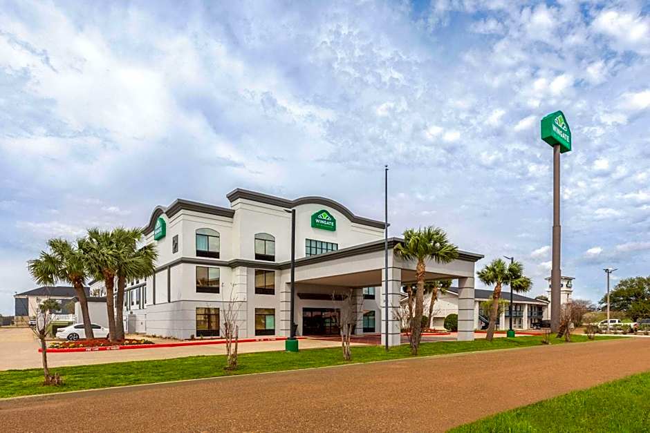 Wingate by Wyndham Sulphur Near Lake Charles