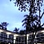 Roxy Sematan Villa & Townhouse