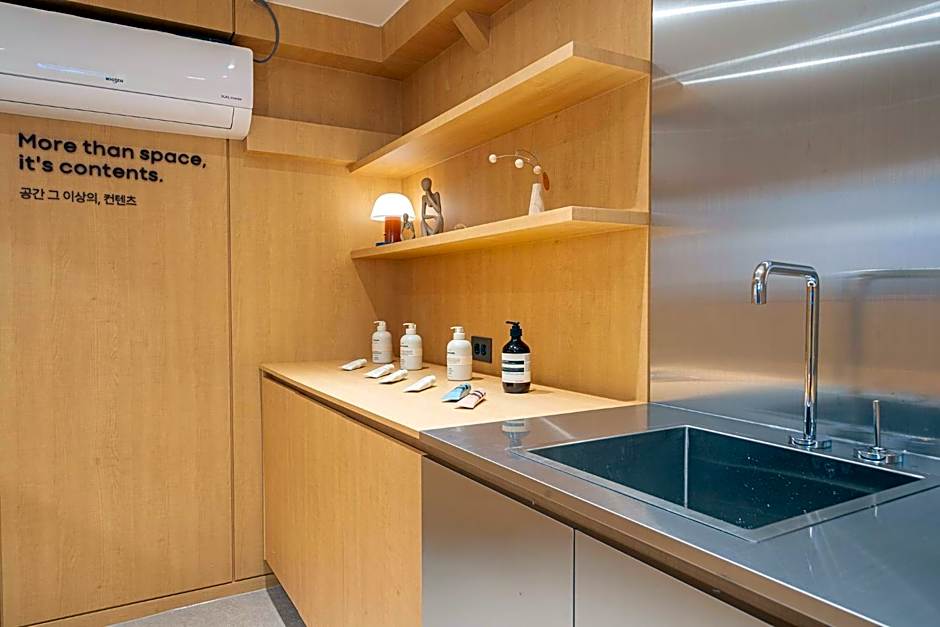 Anook Hotel Guri
