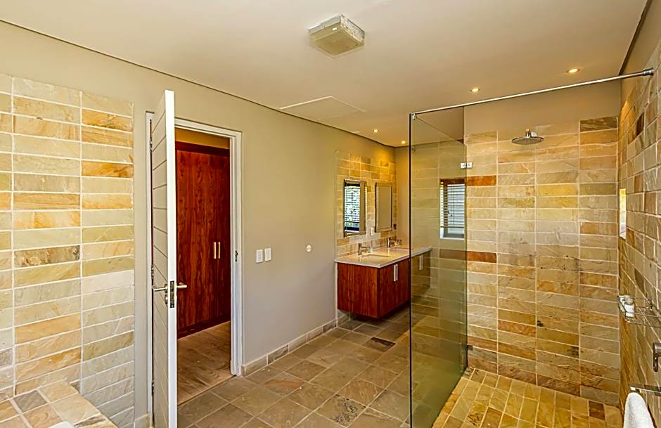 Ladybird Boutique Hotel at Kanonkop Operated by Touch Down Africa