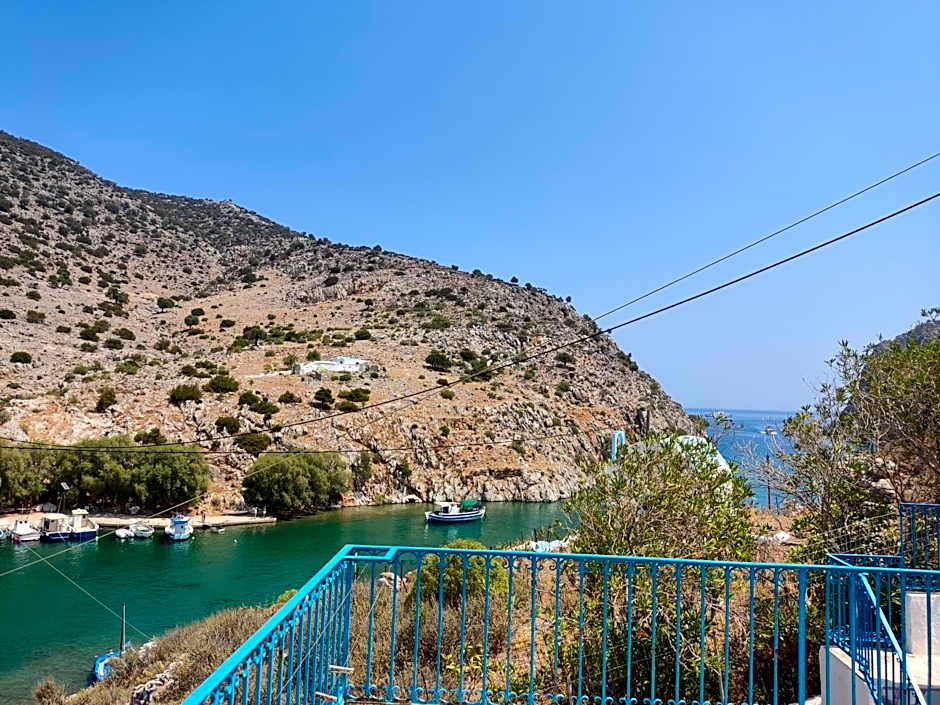 Manolis Rooms Vathys