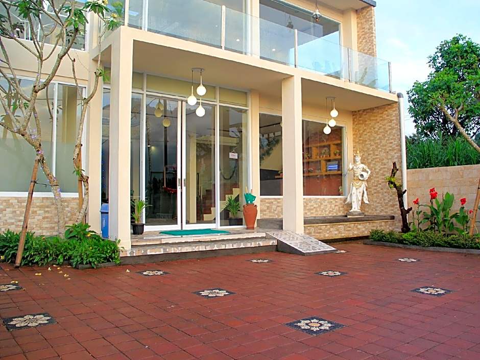 CLV Hotel and Villa