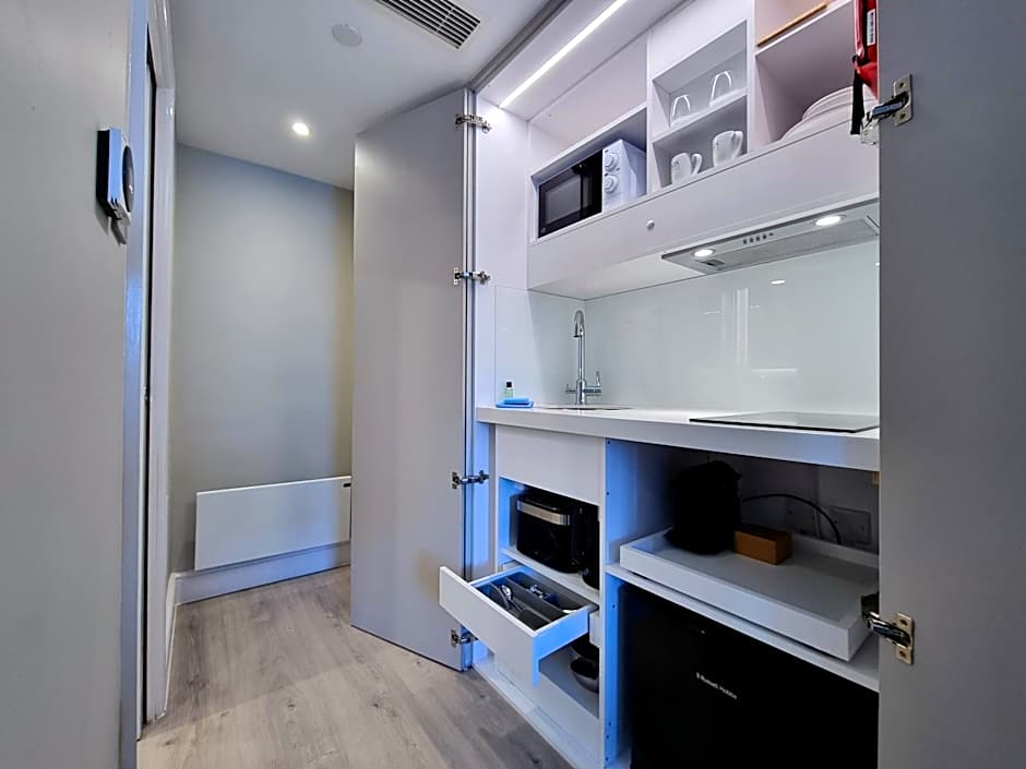 NOX Kensington Gardens