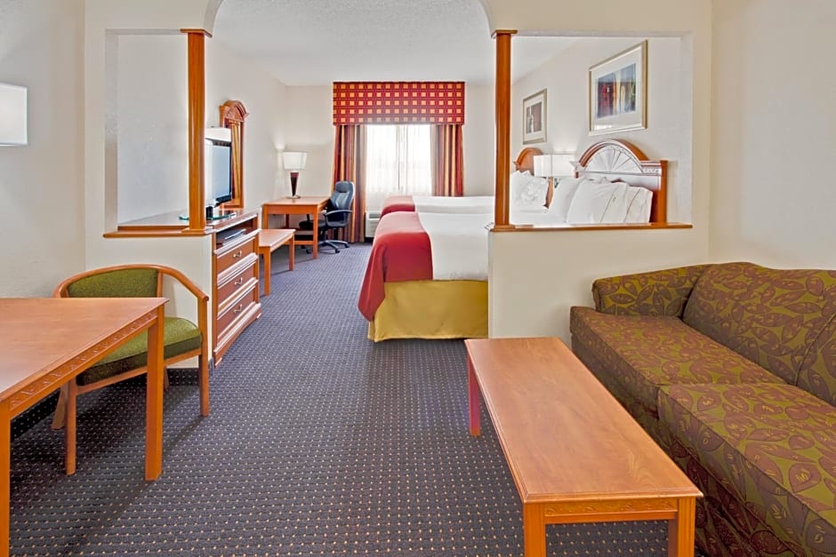 Holiday Inn Express and Suites Fort Lauderdale Airport West, an IHG Hotel