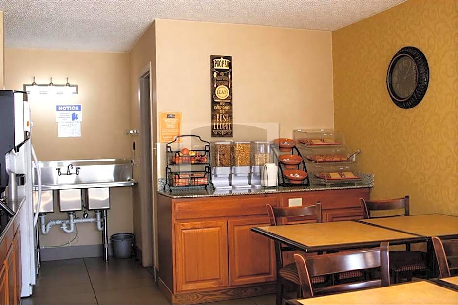 Brentwood inn & Suites - Lynchburg