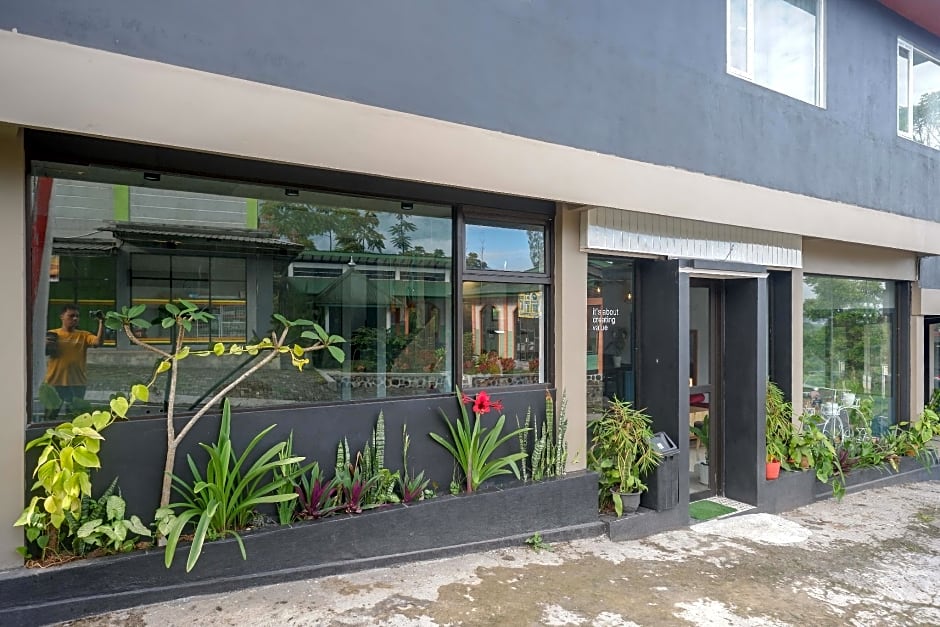 Urbanview Hotel Umbrella Dieng by RedDoorz