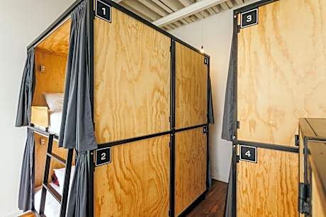 Bed in 8-Bed Mixed Dormitory Room