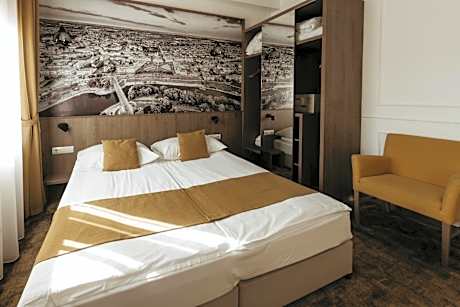 Standard Twin Room with Sofa