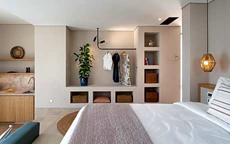 Ammos Sea View Suite with Private Pool