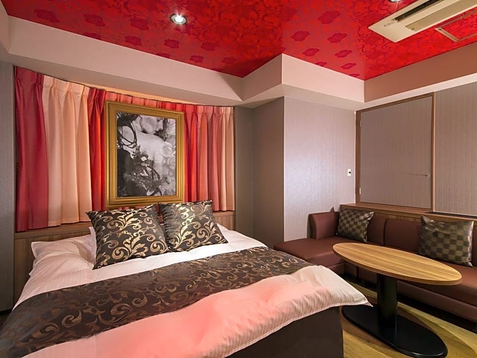 Hotel Beni West
