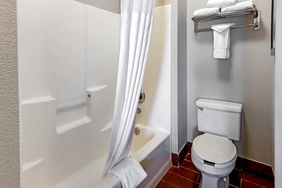 La Quinta Inn & Suites by Wyndham Roswell