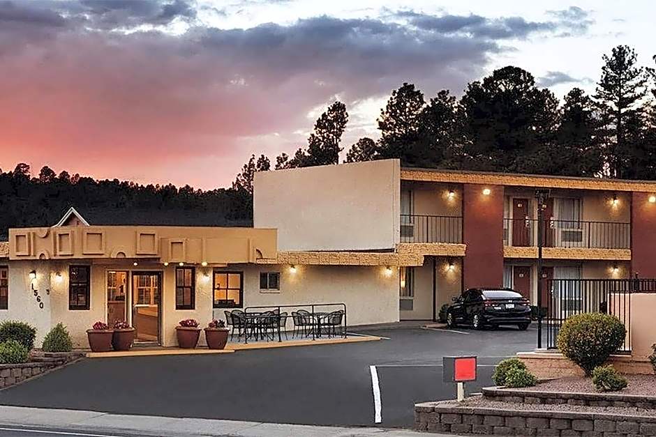 Kings House Motor Hotel, a Dazzler Select by Wyndham