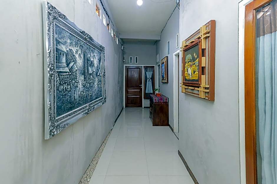 RedDoorz Syariah @ House Of Melati Kepanjen